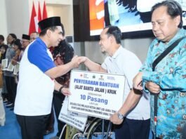 Wakil Gubernur Jateng Taj Yasin Maimoen ketika di acara peyerahan penghargaan donor darah sukarela di Salatiga