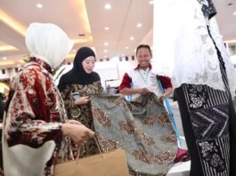 Ketua Dekranasda Jateng Nawal Arafah Yasin di Jogja Fashion Week 2025 di Yogyakarta.