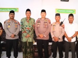 Kapolres Brebes ketika silaturahmi tokoh agama