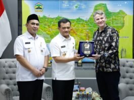 Gubernur Jateng Ahmad Luthfi didampingi Wakil Gubernur Taj Yasin Maimoen ketika menemui Dubes Australia untuk Indonesia Rod Brazier