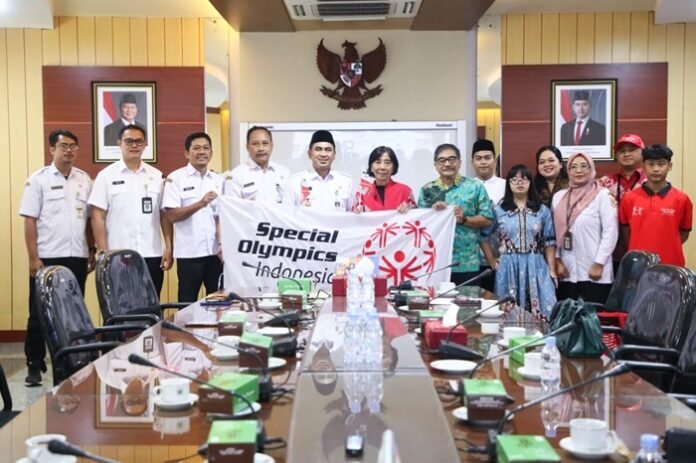 Wakil Gubernur Jateng Taj Yasin Maimoen ketika menerima audiensi pengurus SOlna Jateng