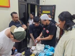 Kedua pelaku diamankan tim gabungan Unit Reskrim Polsek Colomadu bersama Sat Reskrim Polres Karanganyar.