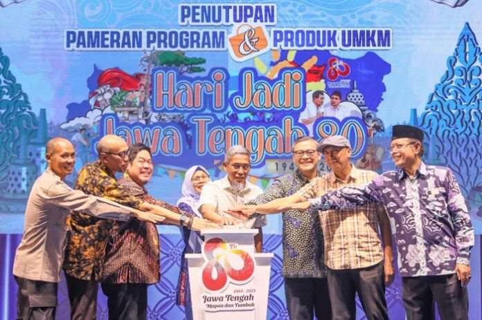 Sekda Jateng Sumarno ketika menutup Pameran UMKM Hari Jadi ke 80 Jateng.