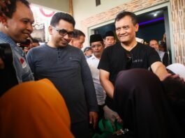 Gubernur Jateng Ahmad Luthfi dan Wakil Gubernur Taj Yasin Maimoen ketika silaturahmi ke warga Babalan Demak