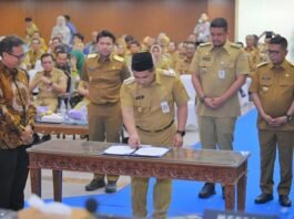 Wakil Gubernur Jateng Taj Yasin Maimoen ketika menghadiri Forum 8 Gubernur di Kemendagri, Jakarta,