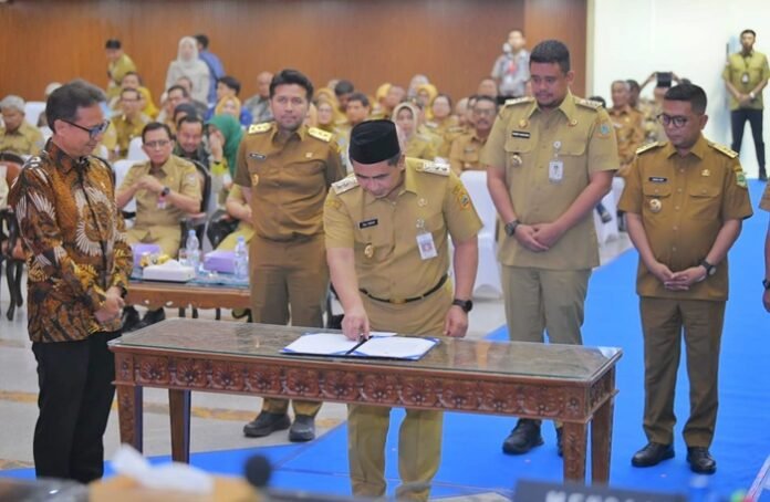 Wakil Gubernur Jateng Taj Yasin Maimoen ketika menghadiri Forum 8 Gubernur di Kemendagri, Jakarta,