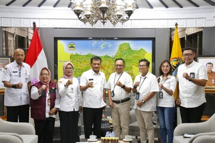 Gubernur Jateng Ahmad Luthfi ketika menerima audiensi BKK Jateng
