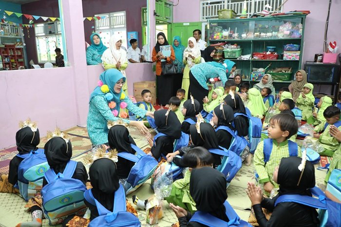 WhatsApp Image 2025-08-27 at 20.58.14 Bunda PAUD Jateng Nawal Arafah Yasin ketika kunjungi PAUD di Desa Ngargosoko Kaliangkrik Magelang