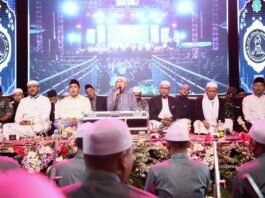 Wakil Gubernur Jateng Taj Yasin Maimoen ketika di acara tasyakuran HUT ke 80 RI dan Peringatan Maulid Nabi Muhammad SAW