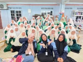 Mahasiswa Kuliah Kerja Nyata (KKN) Mandiri Misi Khusus (MMK) UIN Walisongo Semarang. (Foto : Dok UIN Walisongo Semarang)