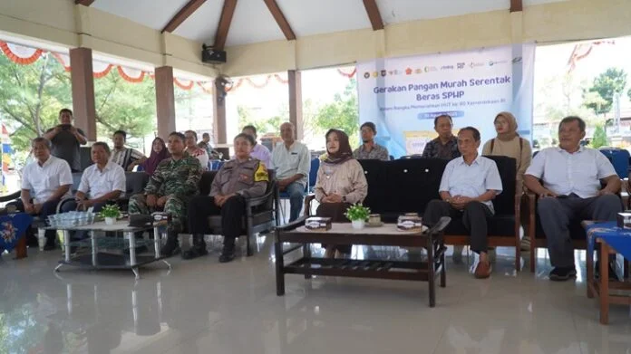 Wakil Walikota Tegal Hj. Tazkiyatul Muthmainnah saat mengikuti acara melalui virtual.
