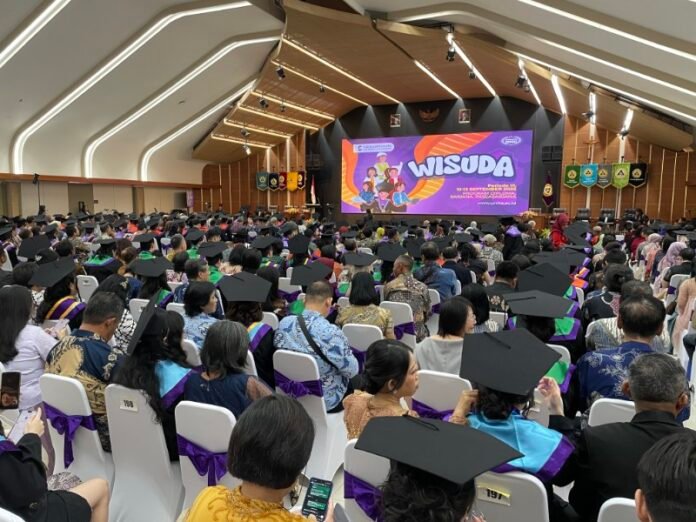 Wisuda SCU