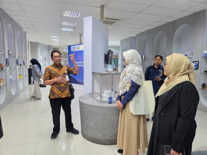 Membangun peradaban bersama mahasiswa Universitas Negeri Semarang (UNNES). (Foto : Dok PLN)