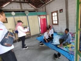 Monitoring dan evaluasi perbaikan RTLH di Demak. (Foto : Sam)