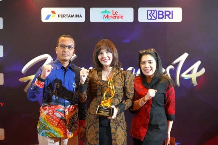 Penghargaan dari KompasTV di The Tribrata Hotel & Conventions Center Darmawangsa, Jakarta, Kamis (11/9/2025). (Foto : Dok Pemkot Semarang)