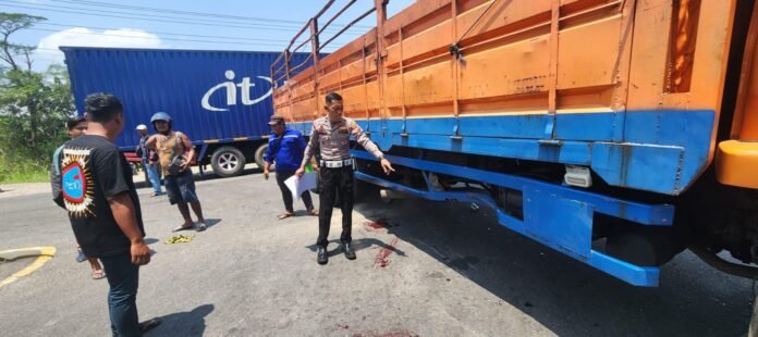 Olah TKP kecelakaan di Karanganyar. (Foto : Dok Polres Karanganyar)