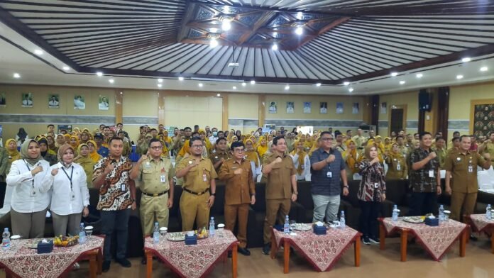 Program Kredit Pemilikan Rumah (KPR) yang khusus ditujukan bagi Aparatur Sipil Negara (ASN) di lingkungan Pemerintah Kota Pekalongan di ruang Jlamprang Setda Kota Pekalongan, Selasa (26/8/2025). (Foto : Dok Bank Jateng)