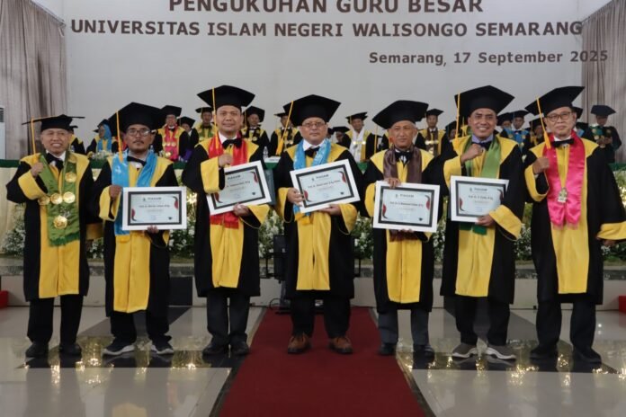 Pengukuhan Universitas Islam Negeri (UIN) Walisongo Semarang. (Foto : Dok UIN Walisongo Semarang)