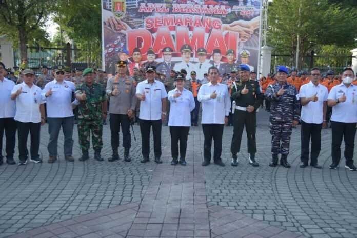 Apel Bersama Semarang Damai di halaman Balai Kota Semarang pada Jumat (19/9/2025). (Foto : Dok Pemkot Semarang)