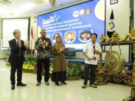 Pembukaan International Seminar on Application for Technology of Information and Communication (iSemantic). (Foto : Dok Udinus)