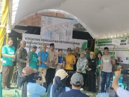 Kegiatan penanaman 2.500 pohon sebagai bagian dari penguatan ketangguhan komunitas menghadapi perubahan iklim. (Foto : Sam)