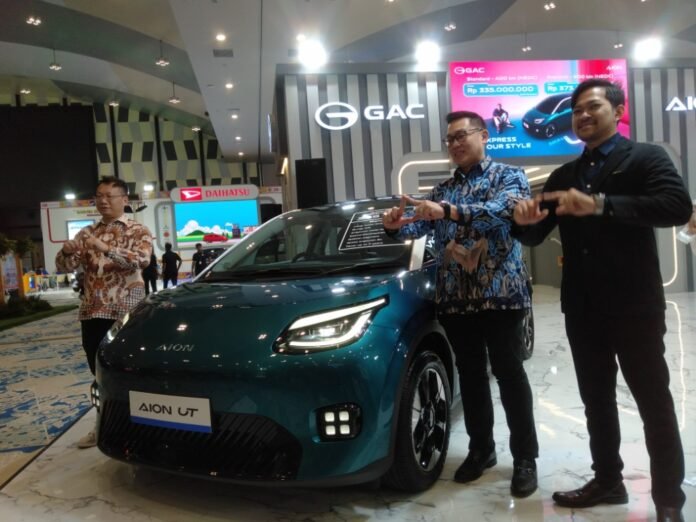 AION UT dalam ajang Gaikindo Indonesia International Auto Show (GIIAS) Semarang 2025. (Foto : Dok JN)