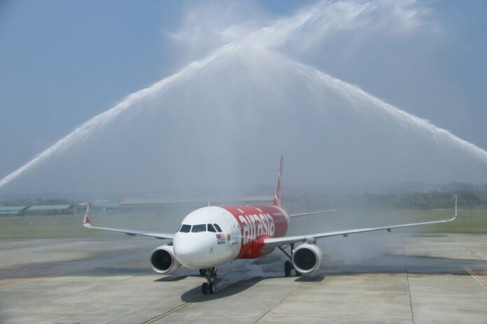Penerbangan perdana rute Semarang-Kuala Lumpur dilakukan di area ruang tunggu internasional Lantai 3 Bandara Internasional Jenderal Ahmad Yani Semarang. (Foto : Dok Bandara Internasional Jenderal Ahmad Yani Semarang)