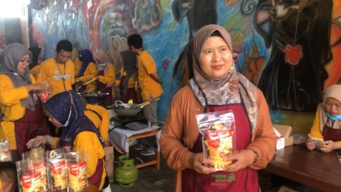 Pelatihan pemberdayaan mantan pasien TBC. (Foto : Sam)