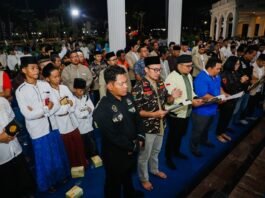 Organisasi Kepemudaan Lintas Iman Jateng ketika deklarasi kedamaian dan doa lintas agama di Wisma Perdamaian Semarang Minggu (31/8/2025) malam