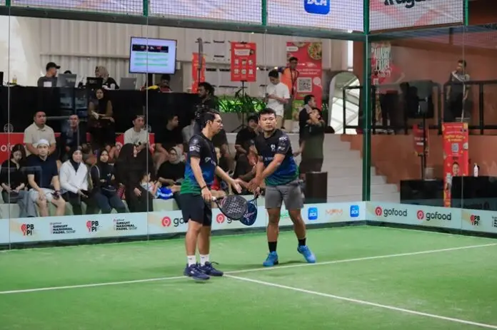 Dua atlet padel Jateng ketika bersaing di Sirnas Padel 2025 seri Surabaya