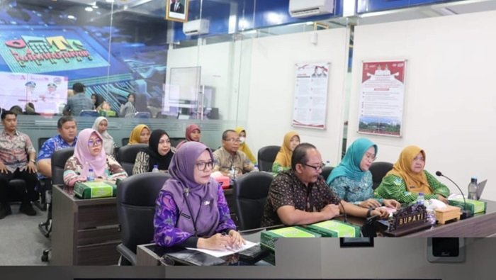 WhatsApp Image 2025-09-02 at 15.36.35 Bupati Karanganyar Rober Christanto memaparkan inovasi Sedap Betul Jamuku dihapan dewan juri, Selasa (2/9/2025).
