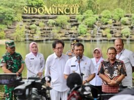 gubernur jateng sido muncul