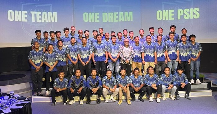 WhatsApp Image 2025-09-10 at 23.16.02 psis semarang musim 2025-2026