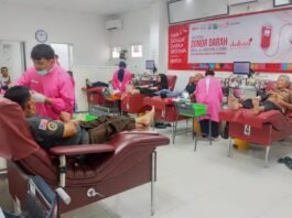 Alfamart menggelar aksi donor darah serentak