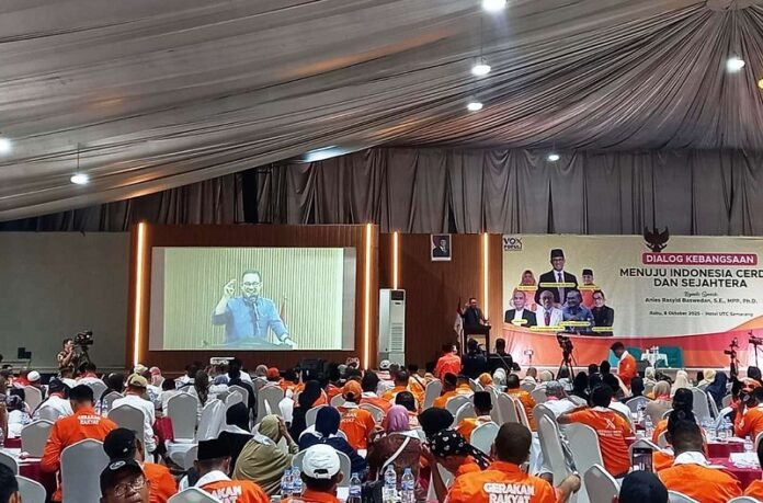 Anies Baswedan dalam acara pengukuhan Dewan Pimpinan Daerah (DPD) Gerakan Rakyat Jawa Tengah