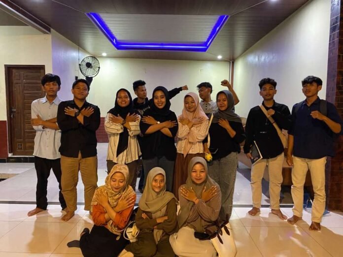 Aksi damai memperingati Hari Kesehatan Mental Sedunia. (Foto : Sam)