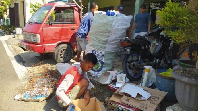 Warga Kauman Bintoro, Demak. (Foto : Sam)