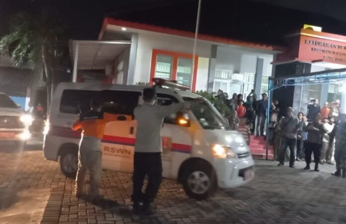 4 Jenazah tiba di Semarang