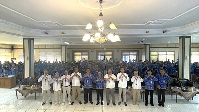 Bank jateng sosialisasikan program KPR FLPP bagi para ASN di Aula Setda Lt 1 Kabupaten Pekalongan pada 17 Oktober 2025. (Foto : Dok Bank Jateng)