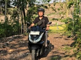 Honda PCX Hitam. (Foto : Alif)