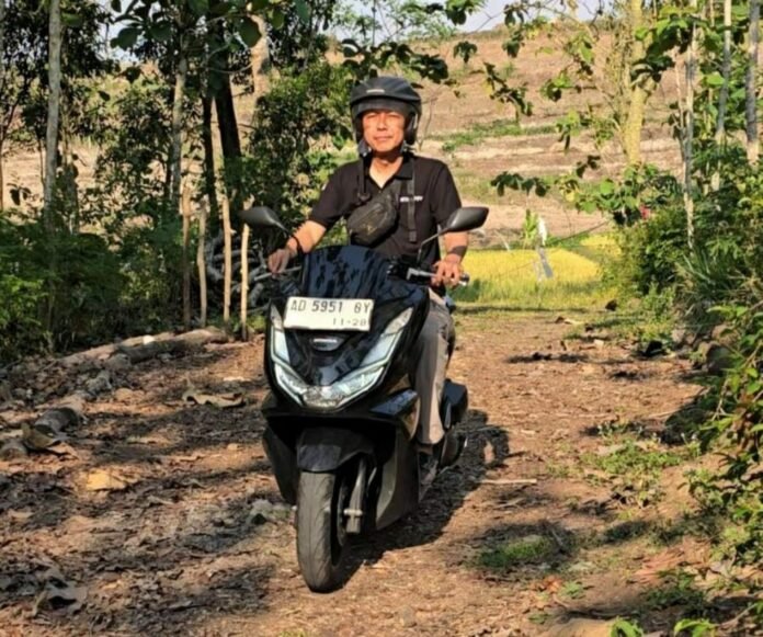 Honda PCX Hitam. (Foto : Alif)
