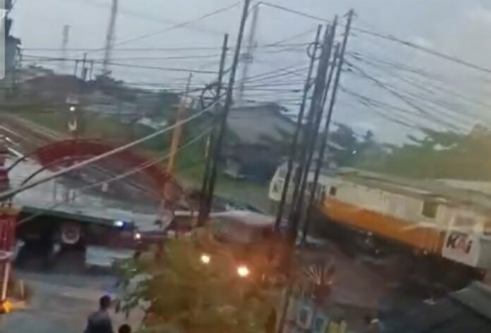 Kereta Api Harina Tertemper. (Foto : Tangkapan layar)