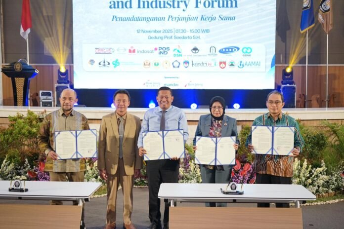 Puncak acara Dies Natalis ke-9 dengan mengusung tema “Inovasi, Industri, dan Kolaborasi 12 November 2025 di Gedung Auditorium Prof. Soedarto, S.H., No. 1, Tembalang, Semarang. (Foto : Dok Undip)