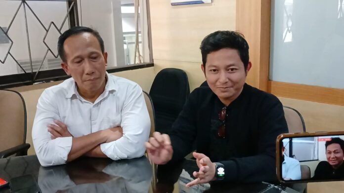 Kakak kandung Dosen Untag yang ditemukan meninggal dunia, Perdana Cahya Devian Melasco