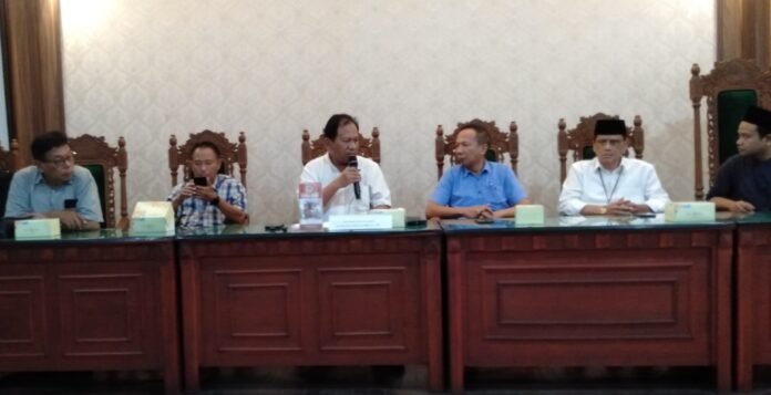 Ketua Tim Advokasi Badan Konsultasi dan Bantuan Hukum Universitas 17 Agustus (Untag) Semarang Dr. Agus Widodo. (Foto :