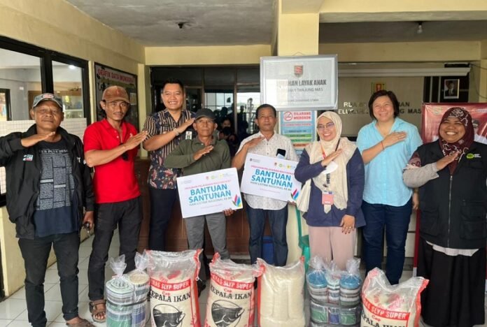 IP Semarang Salurkan bantuan