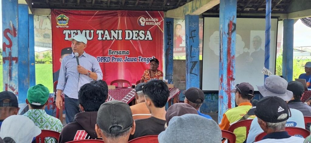 Ketua DPRD Jateng Sumanto saat acara Temu Tani di Desa Dagen, Kecamatan Jaten, Kabupaten Karanganyar, belum lama ini. (Foto : Dok DPRD Jateng)