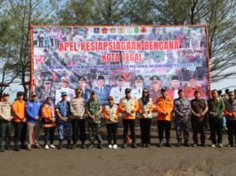 Badan Penanggulangan Bencana Daerah (BPBD) Kota Tegal menggelar Apel Kesiapsiagaan Bencana Kota Tegal di Pantai Alam Indah Kota Tegal, Jum'at (12/12/2025). (Foto : Dokumen)