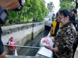 Wali kota Semarang, Agustina Wilujeng usai meninjau langsung simulasi di titik eks Ace Hardware Simpang Lima pada Jumat (12/12/2025). (Foto : Dok Pemkot Semarang)