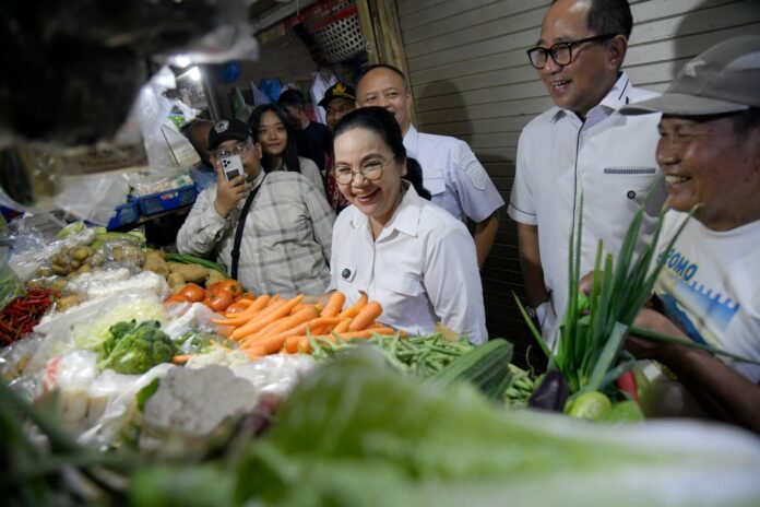 Wali Kota Semarang, Agustina Wilujeng bersama jajaran Forkopimda dan perangkat daerah melakukan pemantauan langsung ke sejumlah titik strategis di Kota Semarang, Sabtu (13/12/2025). (Foto : Dok Pemkot Semarang)